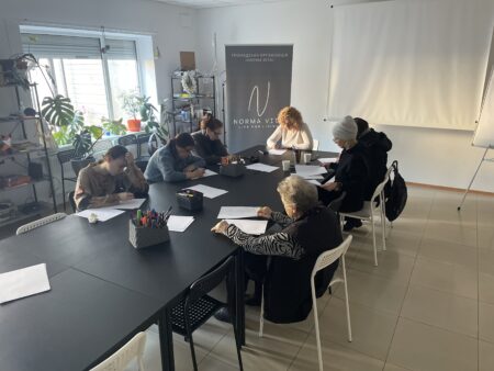 Арт-терапія. Підтримувальна арт-терапевтична зустріч.