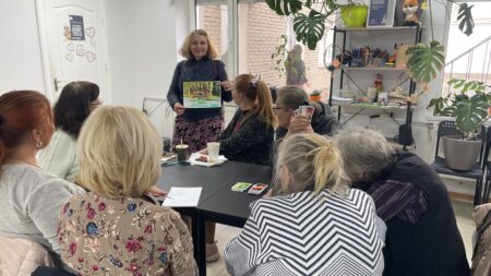 Група взаємопідтримки жінок. Жіноче спілкування та простір для відновлення.