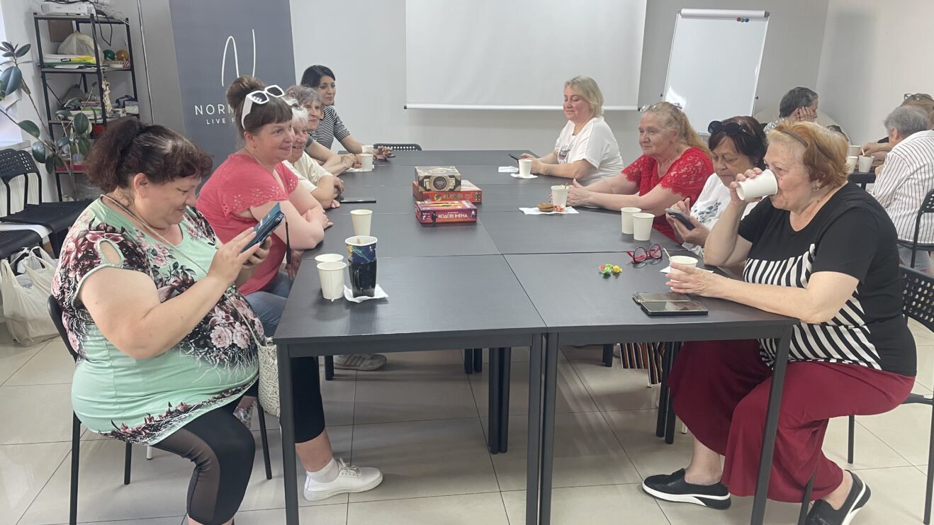 Група взаємопідтримки жінок. Жіноче спілкування, підтримка та безпечний простір для відновлення.