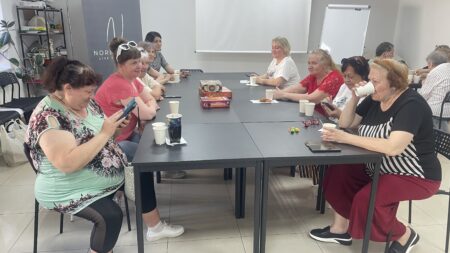 Група взаємопідтримки жінок. Жіноче спілкування, підтримка та безпечний простір для відновлення.
