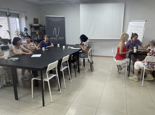 Група взаємопідтримки жінок. Живе спілкування, взаємна підтримка та простір для емоційного відновлення.