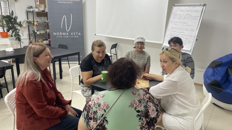 Група взаємопідтримки жінок. Вечір спілкування, гри та гарної компанії.